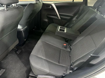 Toyota RAV4, 2018г, полный привод, вариатор