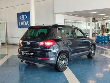Volkswagen Tiguan, 2011г, полный привод, автомат