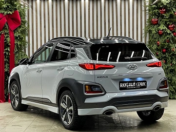 Hyundai Kona, 2018г, передний привод, робот
