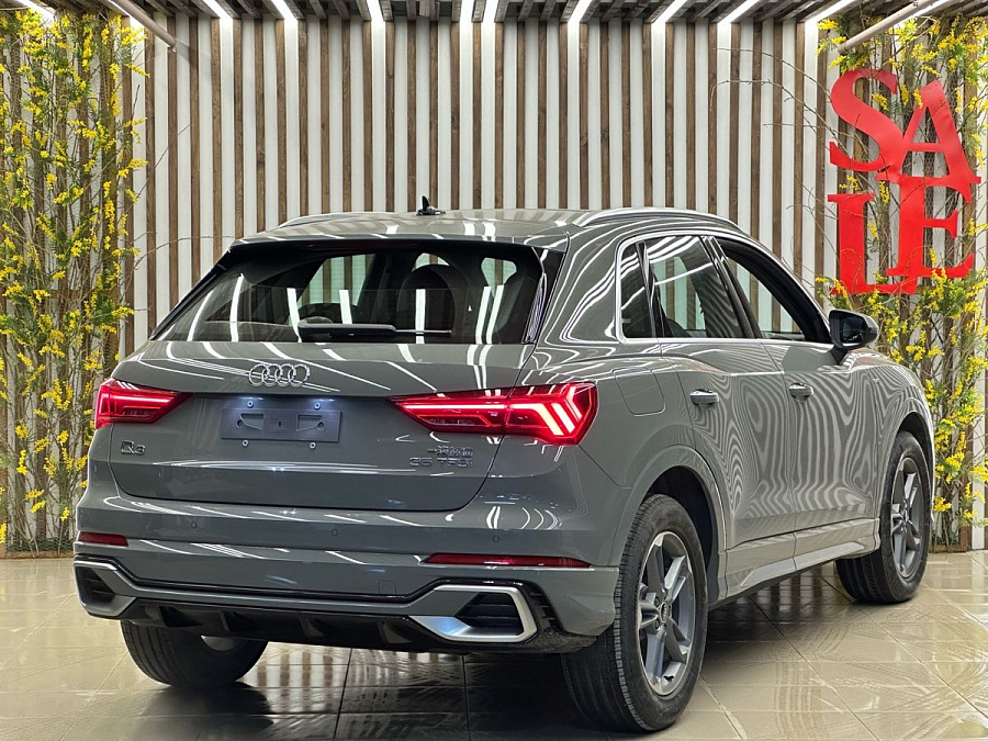 Audi Q3, 2024г., передний привод, робот