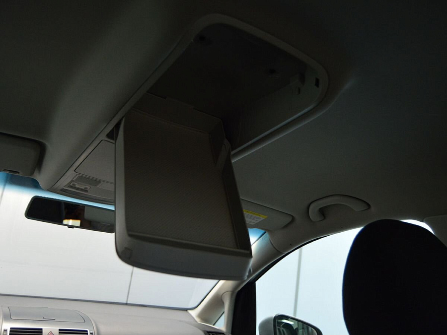 Volkswagen Touran, 2011г., передний привод, робот