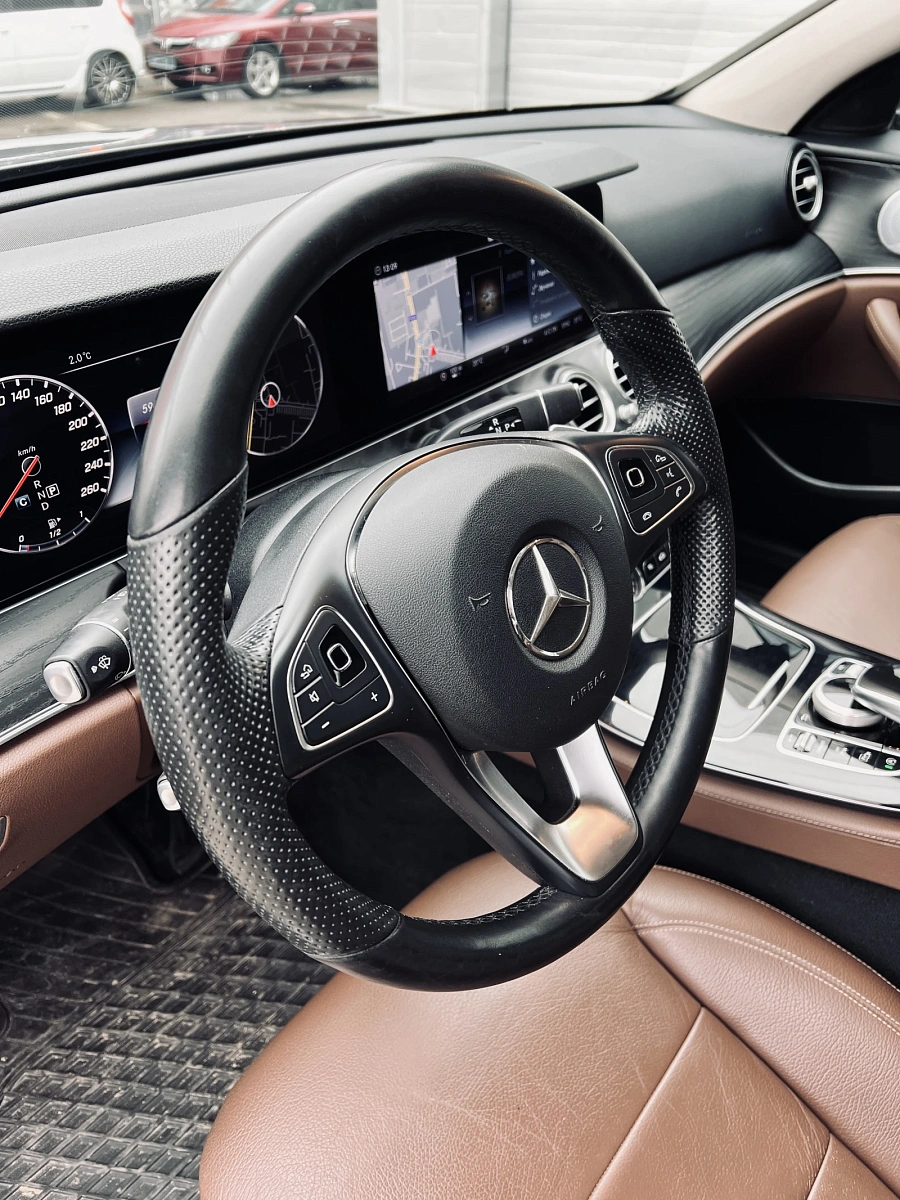 Mercedes-Benz E-Класс, 2017г., полный привод, автомат