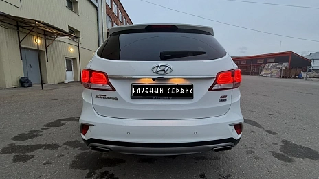 Hyundai Santa Fe, 2016г, полный привод, автомат