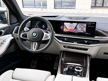 BMW X7, 2025г, полный привод, автомат