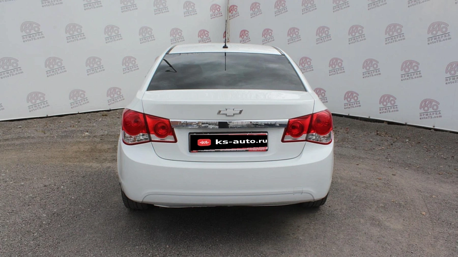 Chevrolet Cruze, 2011г., передний привод, механика