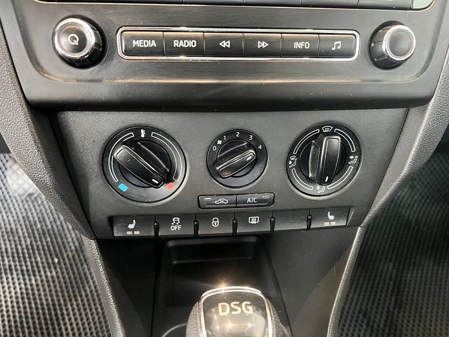 Skoda Rapid, 2014г., передний привод, робот