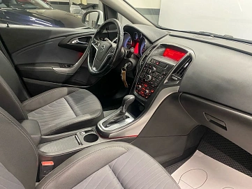 Opel Astra, 2013г, передний привод, автомат