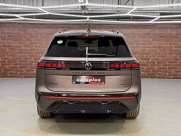 Volkswagen Teramont, 2025г, полный привод, робот