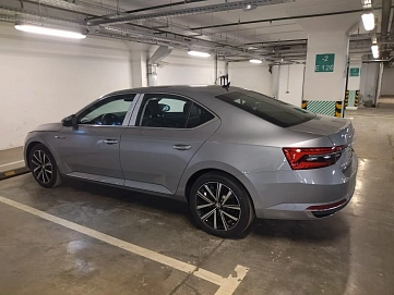 Skoda Superb, 2025г, передний привод, робот