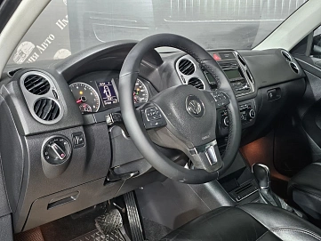 Volkswagen Tiguan, 2011г, полный привод, автомат