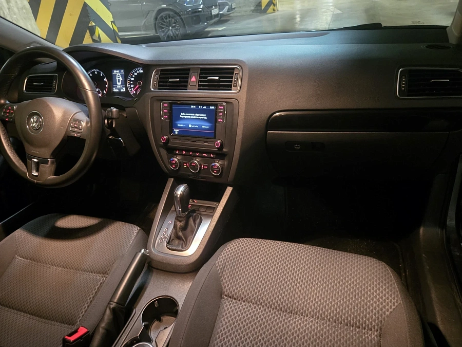 Volkswagen Jetta, 2013г., передний привод, автомат