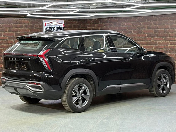 Geely Atlas, 2023г, передний привод, робот