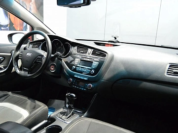 Kia Ceed, 2013г., передний привод, автомат