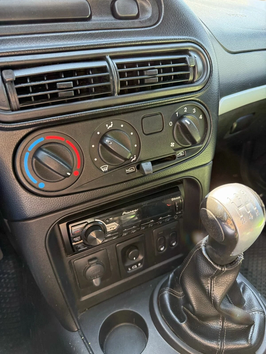 Chevrolet Niva, 2015г., полный привод, механика