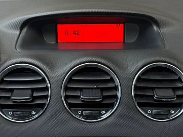 Peugeot 408, 2012г, передний привод, автомат