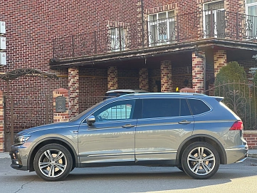 Volkswagen Tiguan, 2019г, полный привод, робот