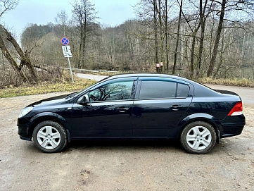 Opel Astra, 2014г, передний привод, механика