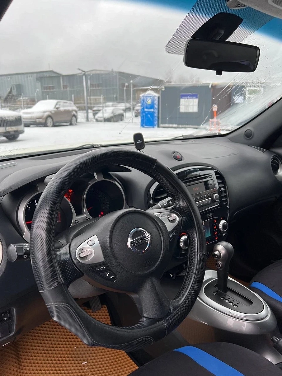 Nissan Juke, 2011г., передний привод, вариатор