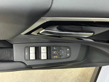 Mitsubishi Outlander, 2023г, передний привод, вариатор