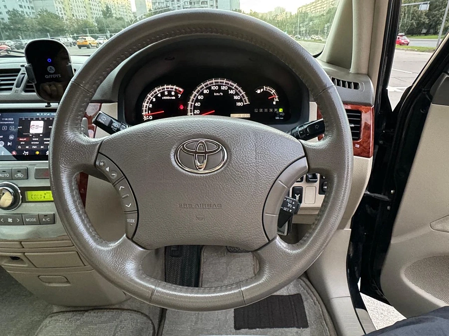 Toyota Ipsum, 2006г., полный привод, автомат