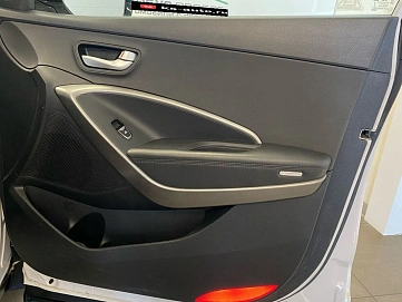 Hyundai Santa Fe, 2016г., полный привод, автомат