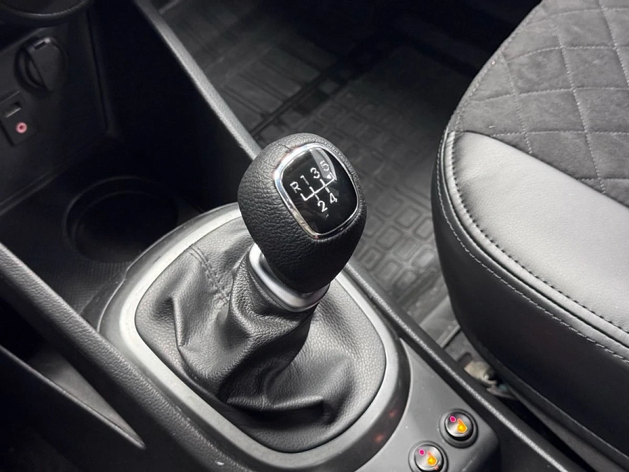 Kia Rio, 2013г., передний привод, механика