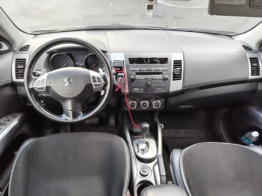 Peugeot 4007, 2011г., полный привод, вариатор
