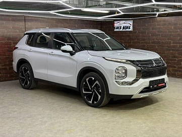 Mitsubishi Outlander, 2023г, полный привод, вариатор