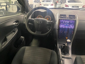Toyota Corolla, 2013г, передний привод, механика
