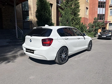 BMW 1 серии, 2012г, задний привод, автомат