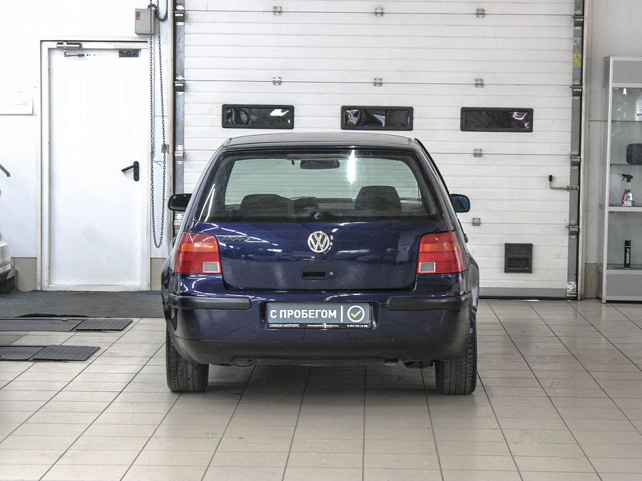 Volkswagen Golf, 1998г., передний привод, механика