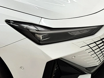 Changan UNI-V, 2023г., передний привод, робот