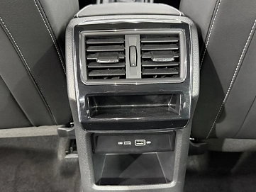 Skoda Superb, 2025г, передний привод, робот