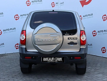 Chevrolet Niva, 2011г, полный привод, механика