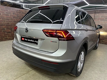 Volkswagen Tiguan, 2018г, полный привод, робот