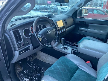 Toyota Sequoia, 2010г, полный привод, автомат