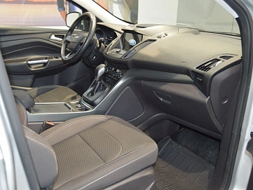 Ford Kuga, 2017г, передний привод, автомат