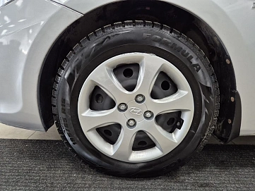 Hyundai Solaris, 2013г., передний привод, автомат