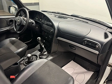 Chevrolet Niva, 2015г, полный привод, механика