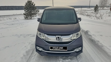 Honda Stepwgn, 2015г, полный привод, вариатор