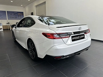 Toyota Camry, 2024г, передний привод, вариатор