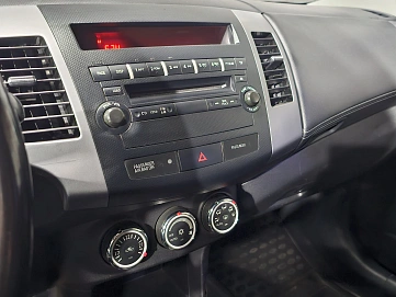 Mitsubishi Outlander, 2010г, передний привод, вариатор