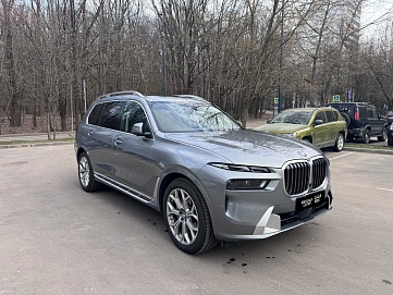 BMW X7, 2023г, полный привод, автомат