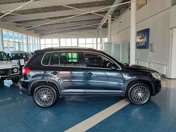 Volkswagen Tiguan, 2011г, полный привод, автомат