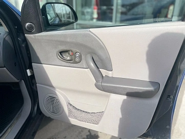 Saturn VUE, 2003г, передний привод, вариатор