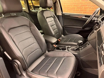 Volkswagen Tiguan, 2018г, полный привод, робот