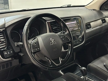 Mitsubishi Outlander, 2017г, полный привод, вариатор