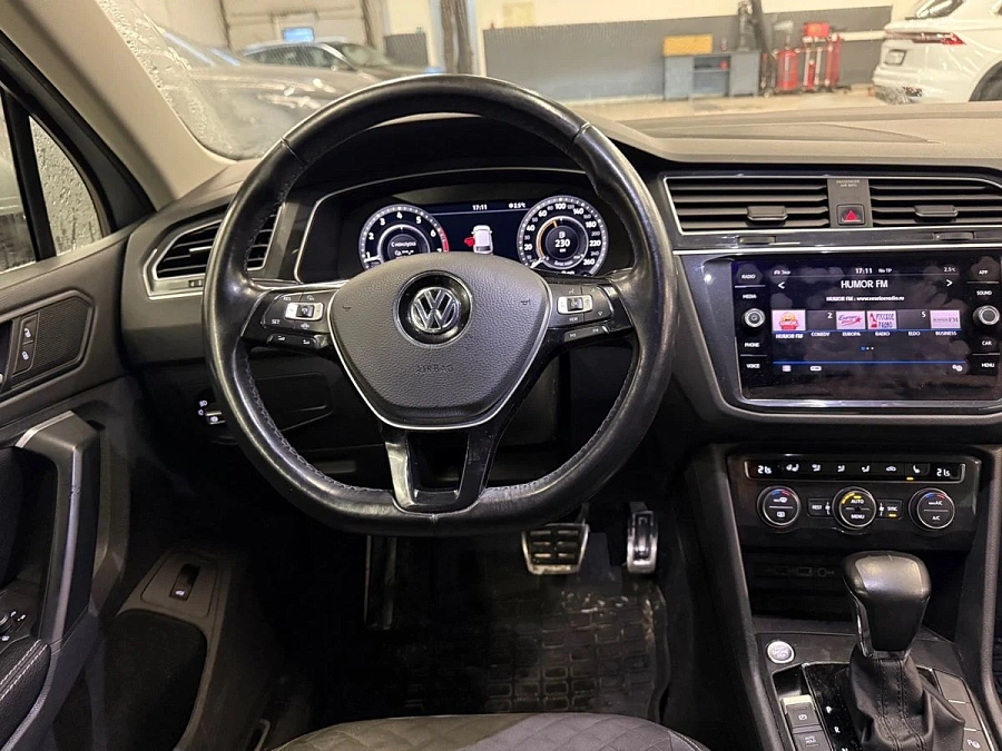 Volkswagen Tiguan, 2018г., передний привод, робот