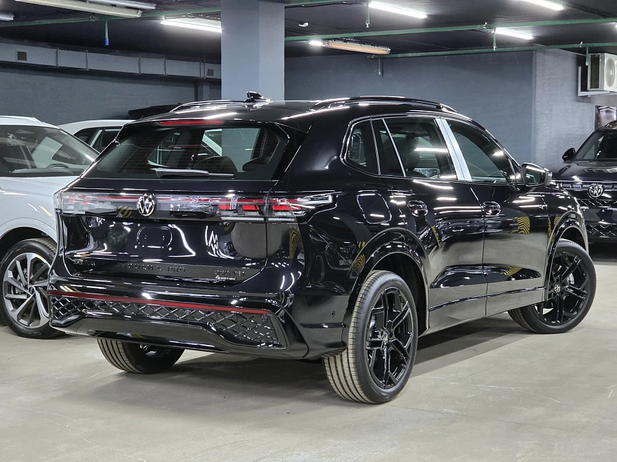 Volkswagen Tiguan, 2026г., полный привод, робот