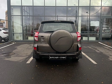 Toyota RAV4, 2012г, полный привод, вариатор